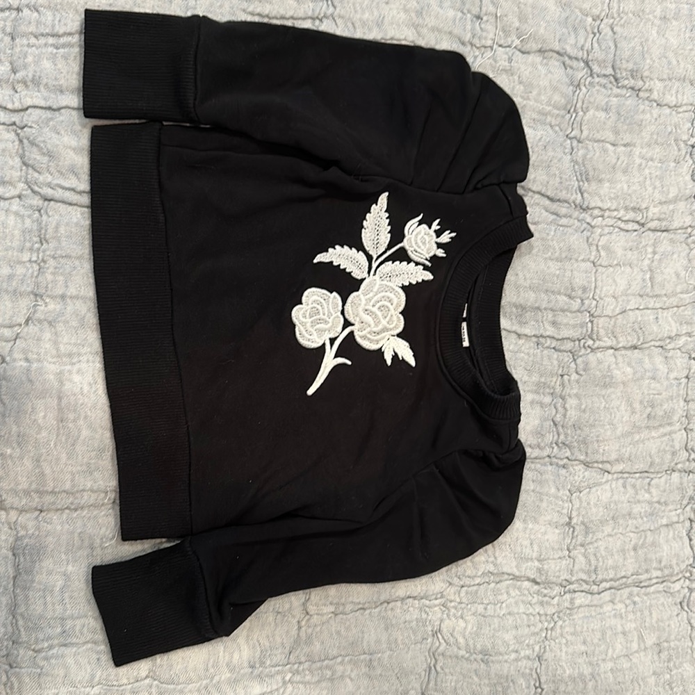 Janie and Jack black puff sleeve sweatshirt and matching leggings.